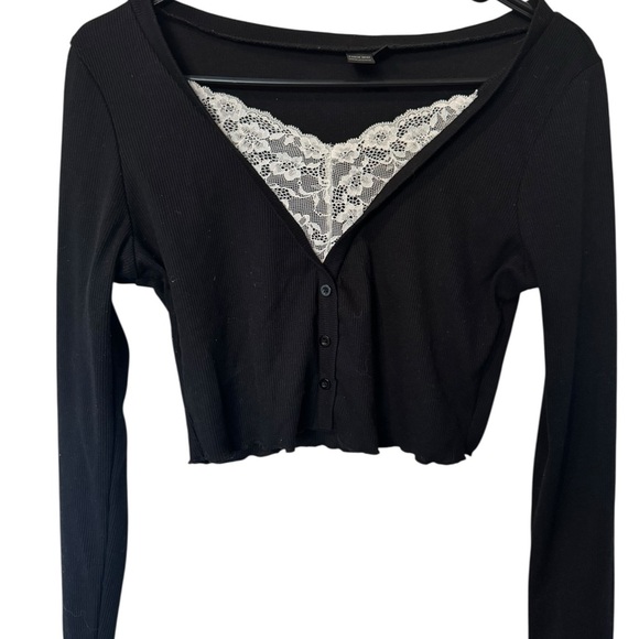 SHEIN Black Cream Buttoned Crop Blouse - Picture 1 of 2